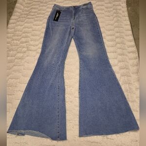 Classic Blue Flare Jeans for Women‎